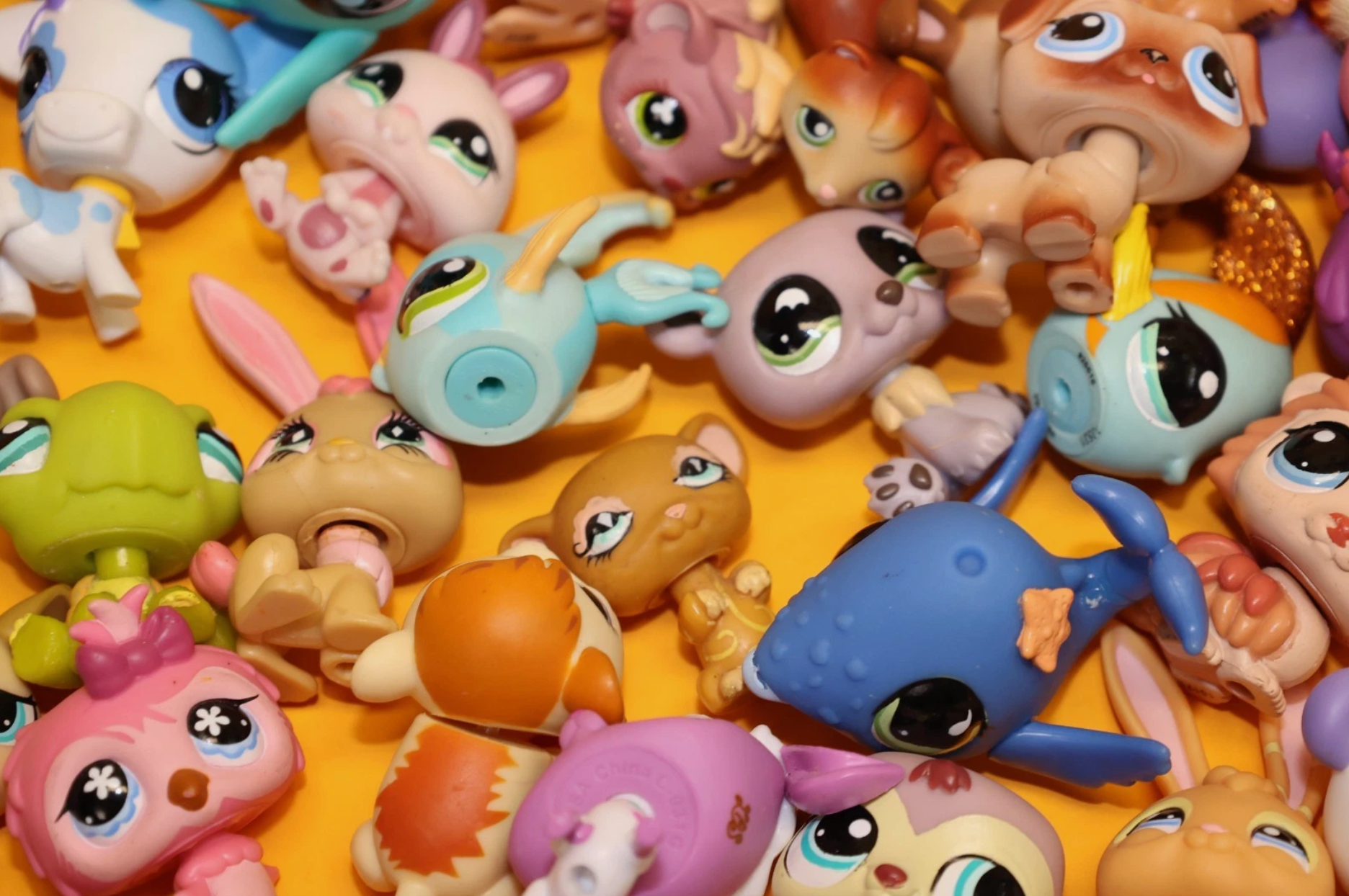 Huge Littlest Pet Shop Lot of 200 Original Figures (Hasbro)