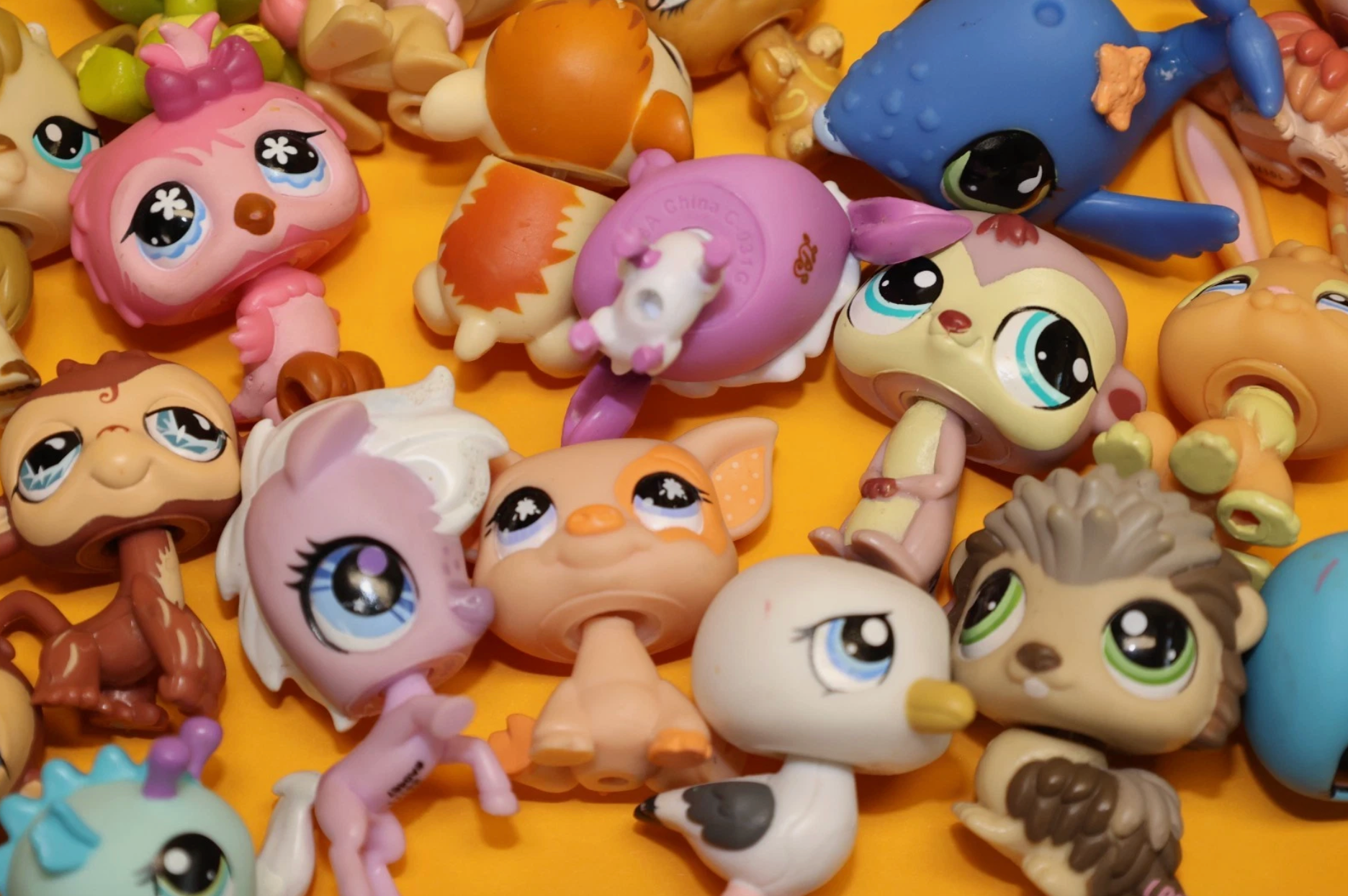 Huge Littlest Pet Shop Lot of 200 Original Figures (Hasbro)
