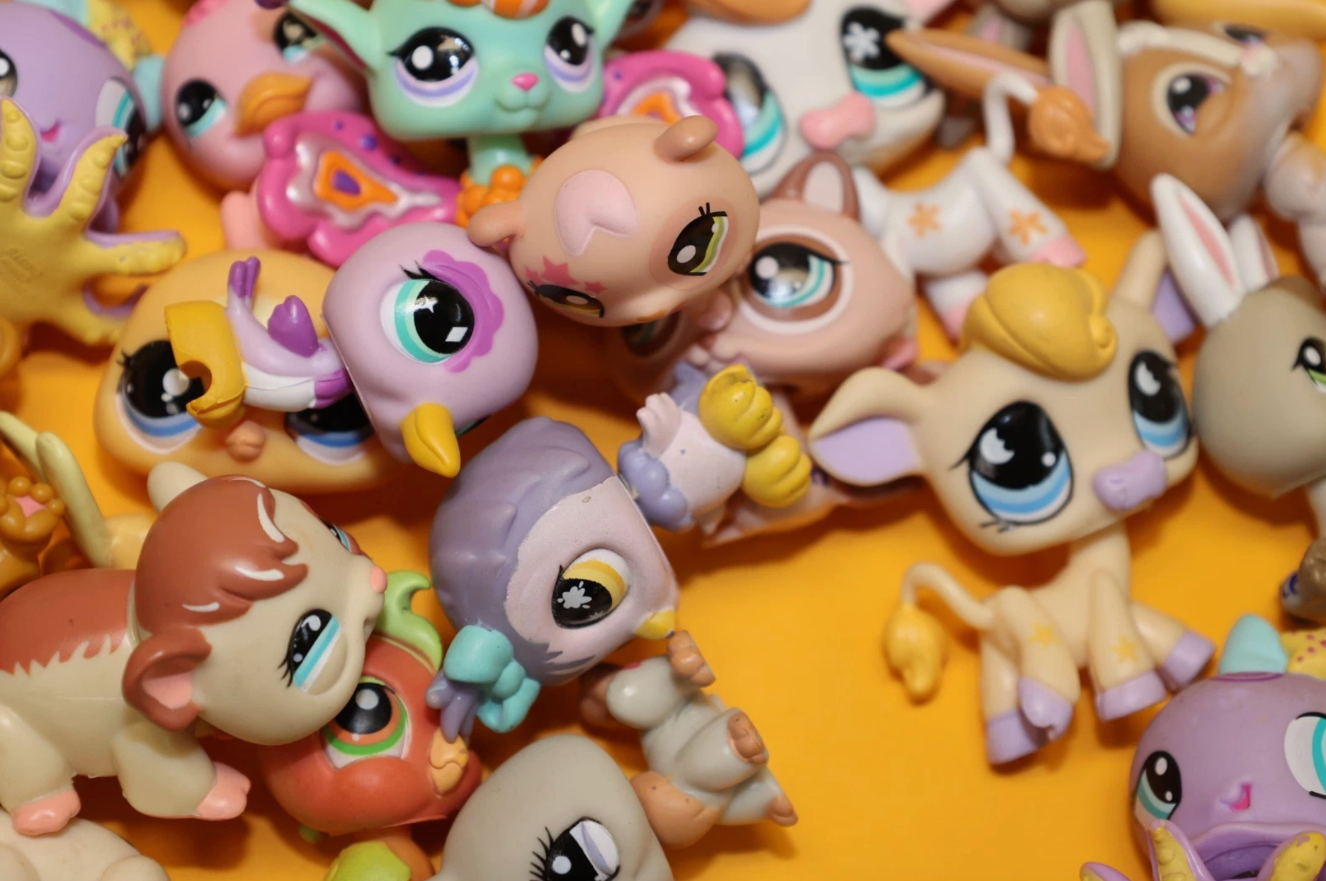 Huge Littlest Pet Shop Lot of 200 Original Figures (Hasbro)