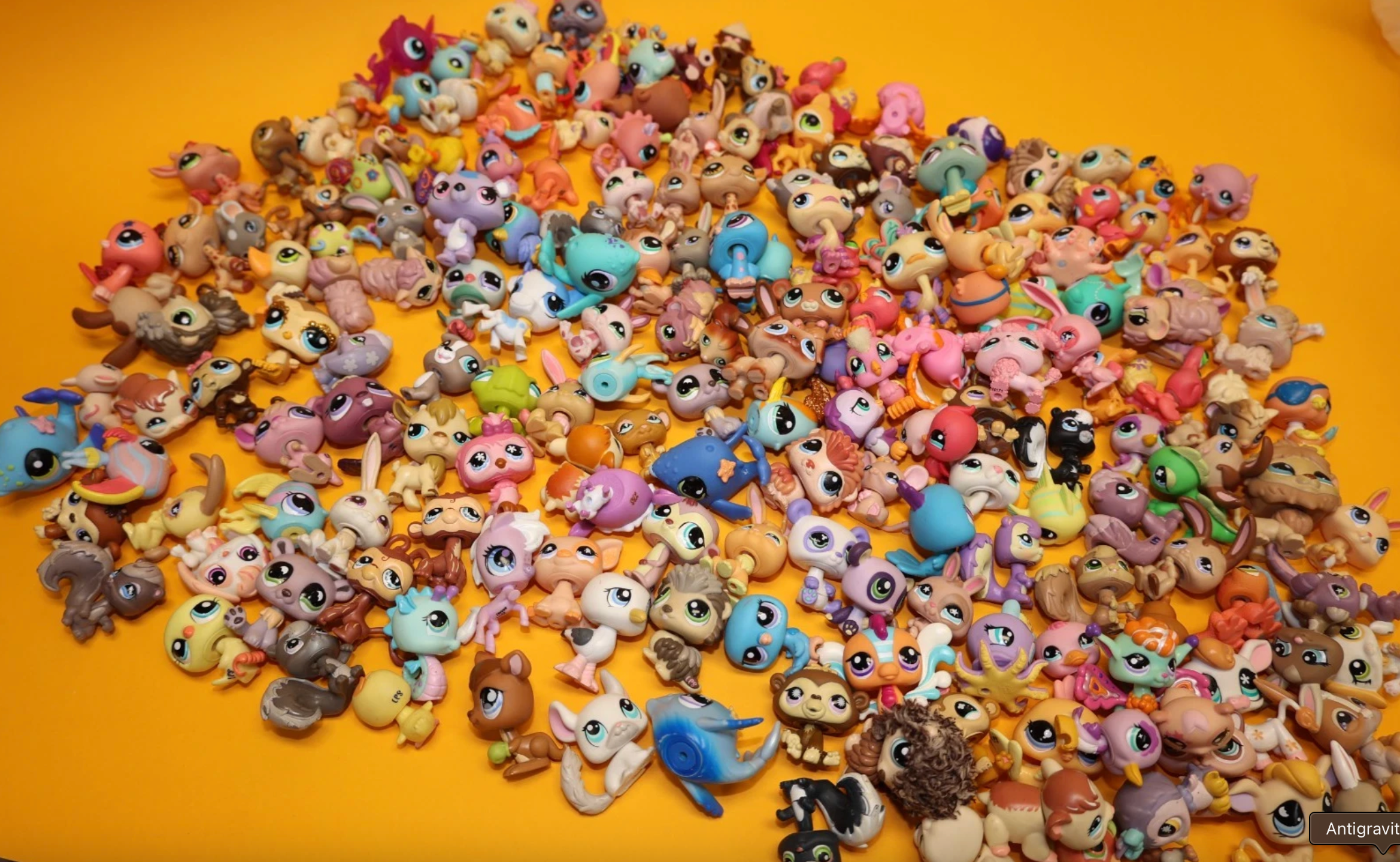 Huge Littlest Pet Shop Lot of 200 Original Figures (Hasbro)