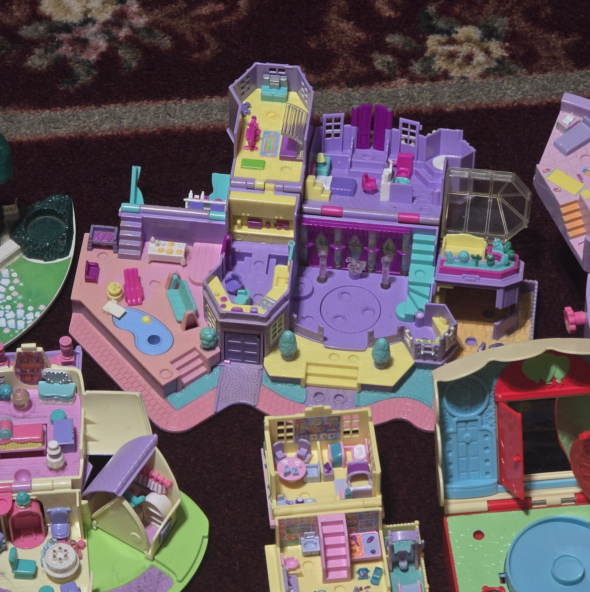 Huge Vintage 90s Bluebird Polly Pocket Mega Lot: 55+ Playsets & Compacts, 50+ Figures