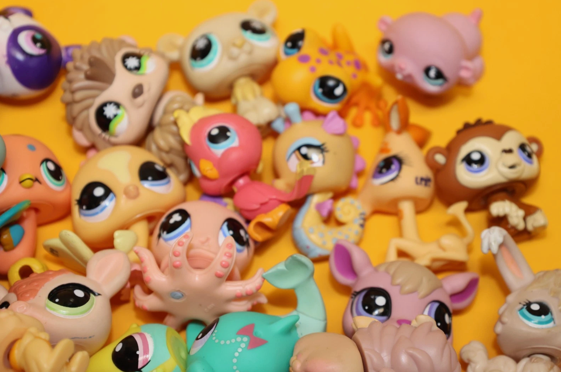 Huge Littlest Pet Shop Lot of 200 Original Figures (Hasbro)