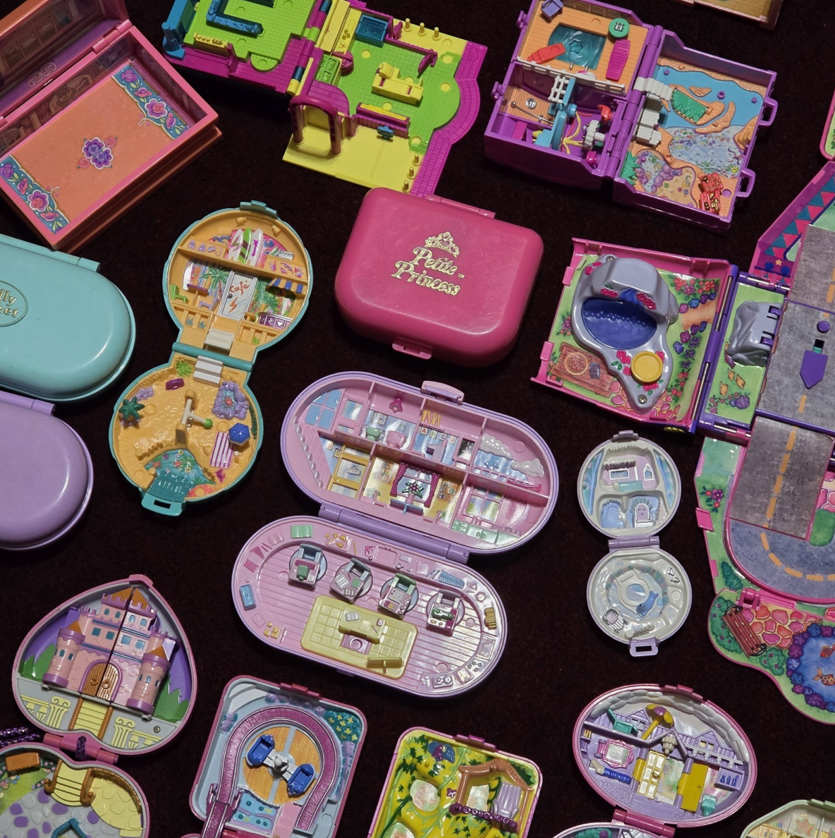 Huge Vintage 90s Bluebird Polly Pocket Mega Lot: 55+ Playsets & Compacts, 50+ Figures