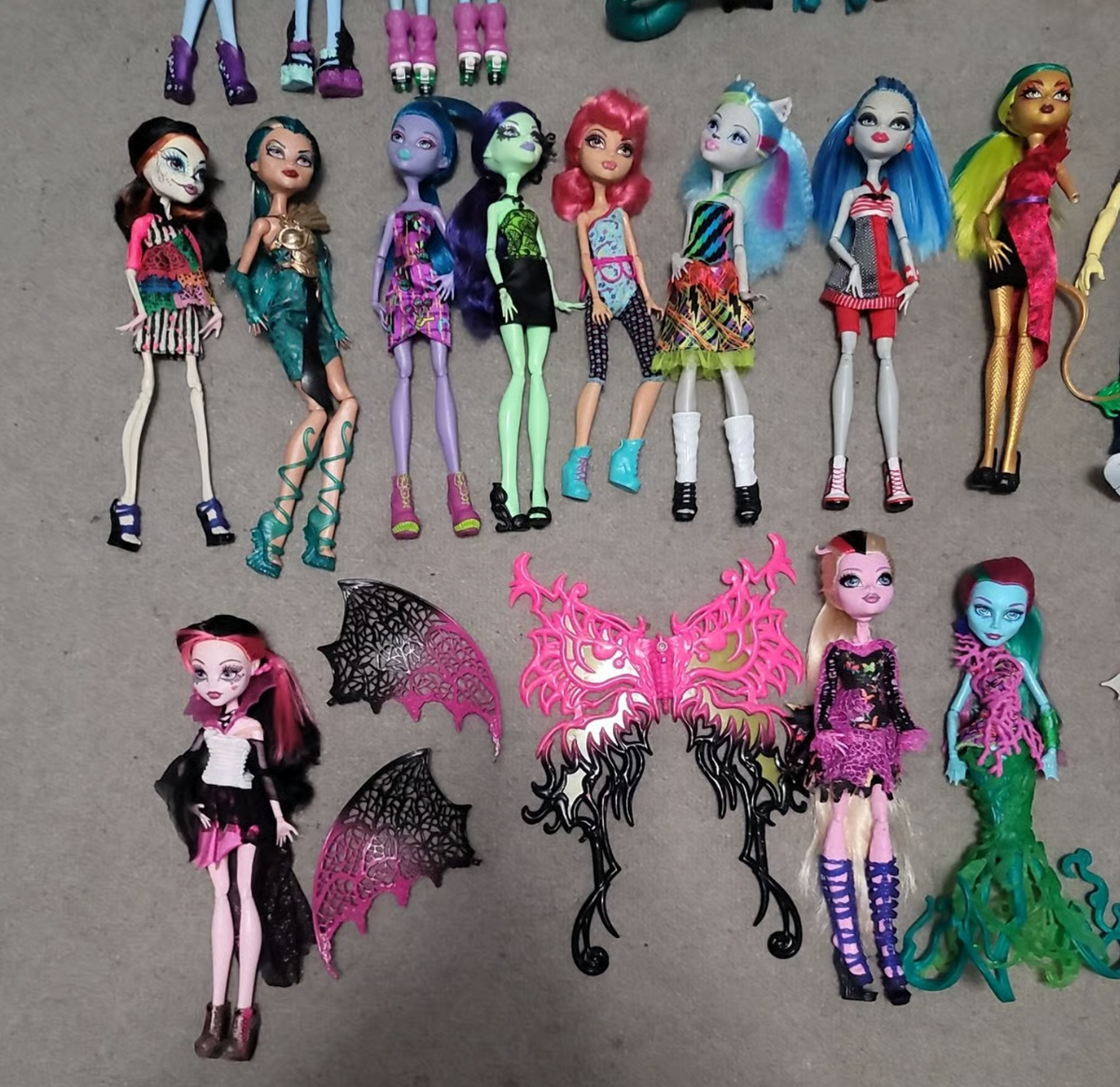 Huge Monster High Doll Lot 50 Dolls with 5 NIB Skelita Draculaura Cleo Mega Collection