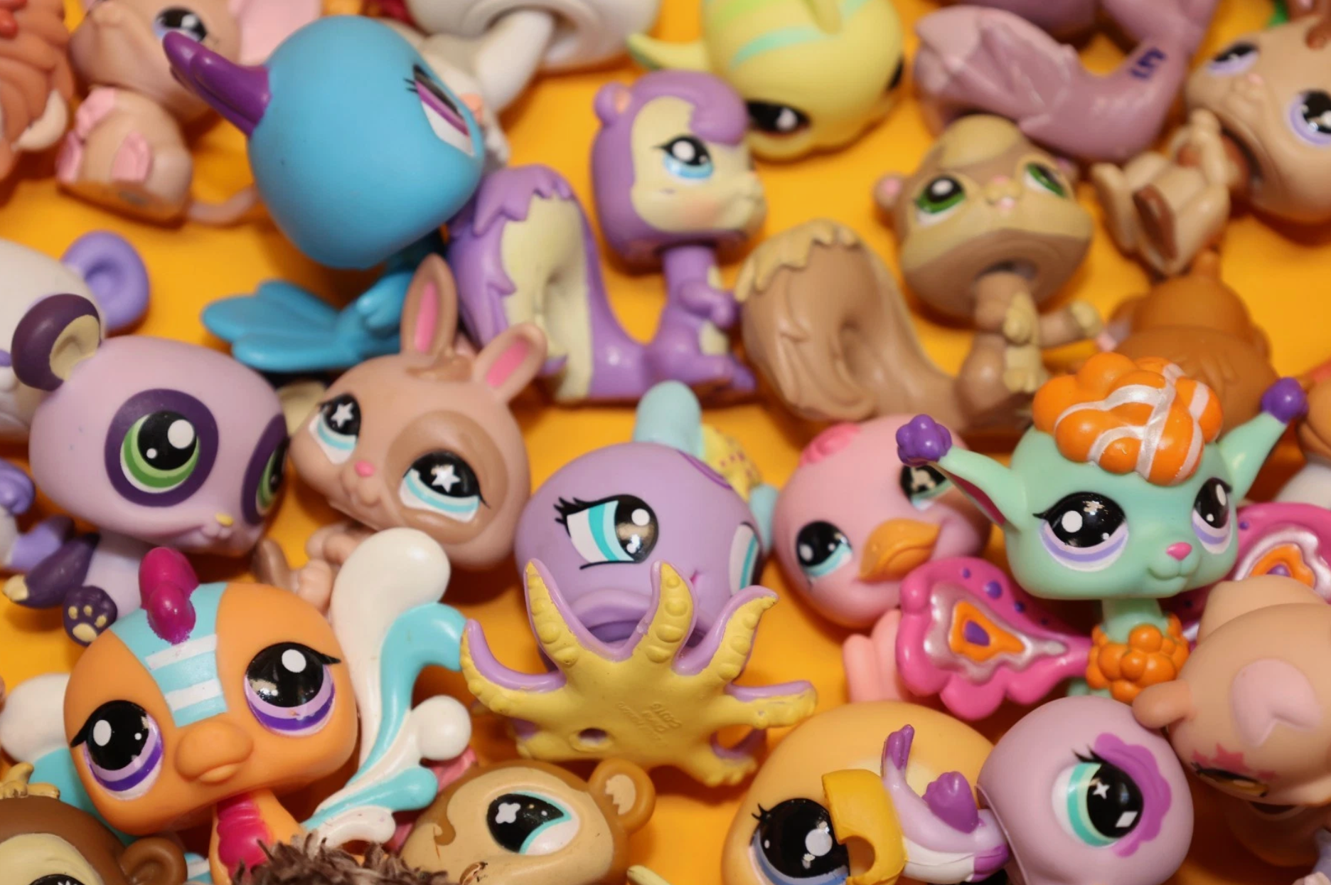 Huge Littlest Pet Shop Lot of 200 Original Figures (Hasbro)