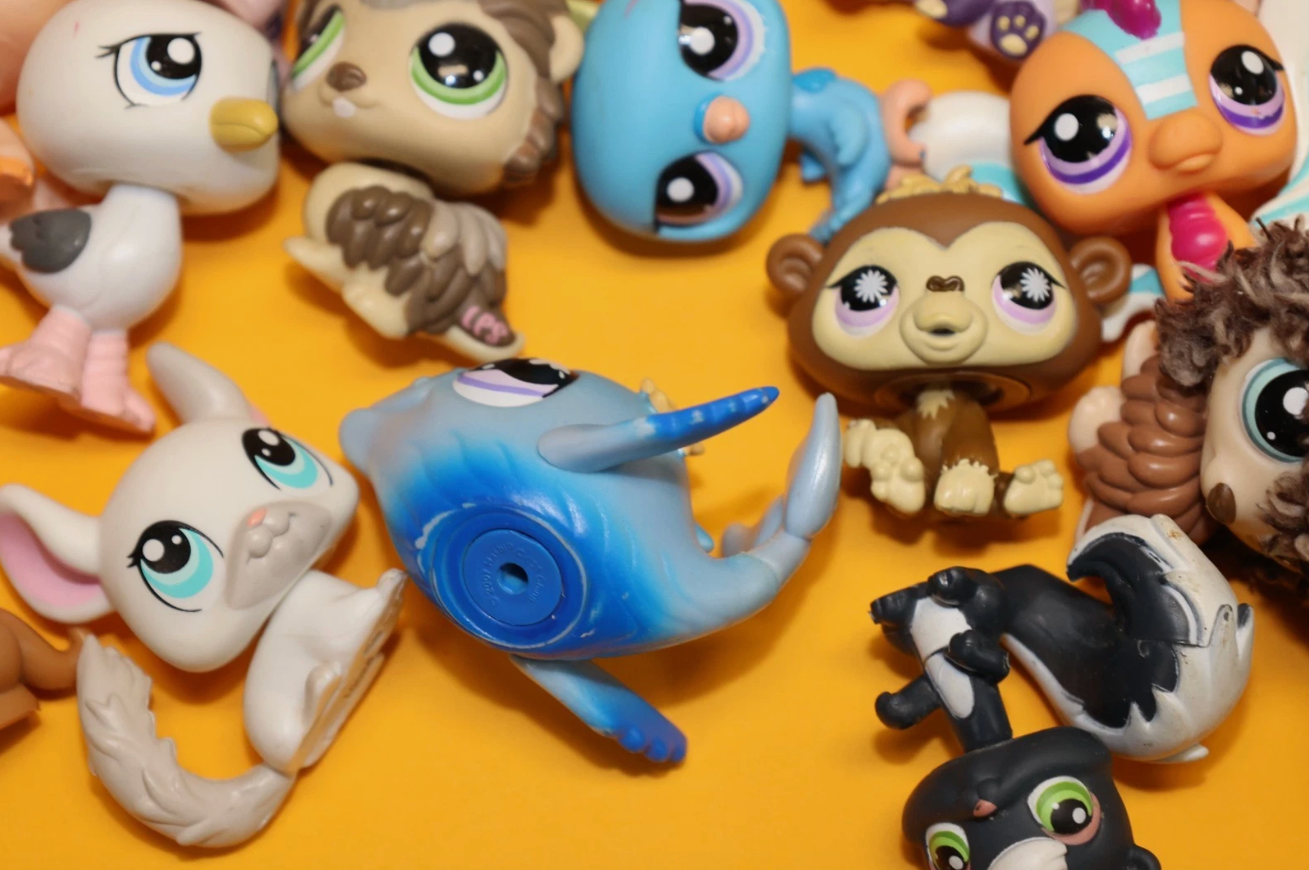 Huge Littlest Pet Shop Lot of 200 Original Figures (Hasbro)
