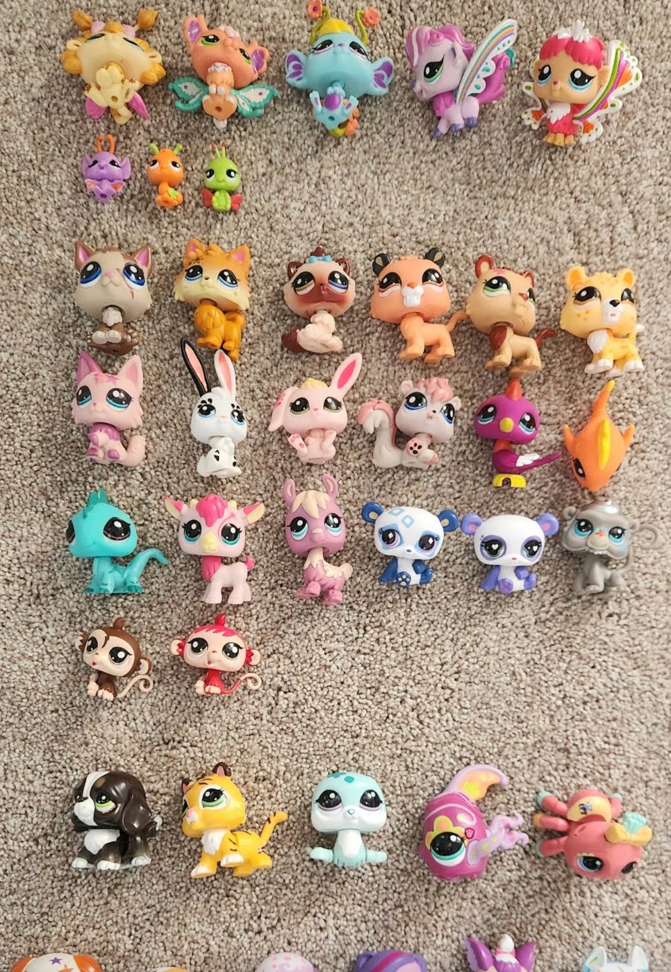 Huge Vintage Littlest Pet Shop Mega Lot – 300+ Authentic Figures (Hasbro G1-G3)