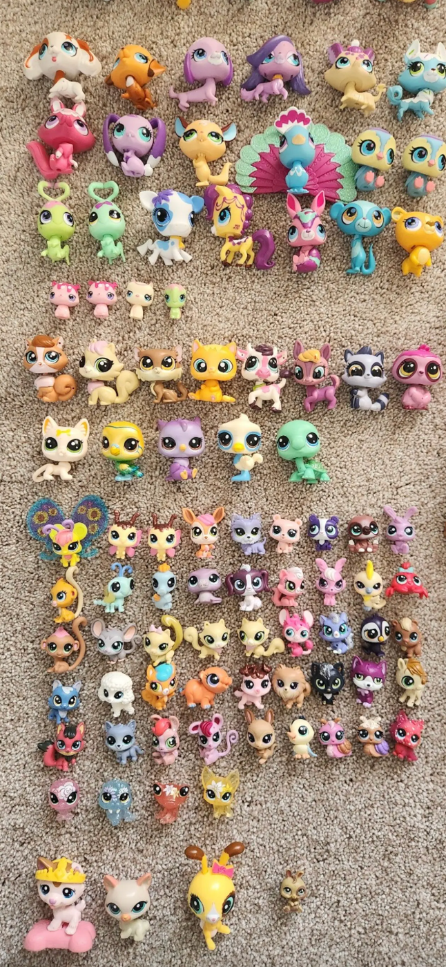 Huge Vintage Littlest Pet Shop Mega Lot – 300+ Authentic Figures (Hasbro G1-G3)