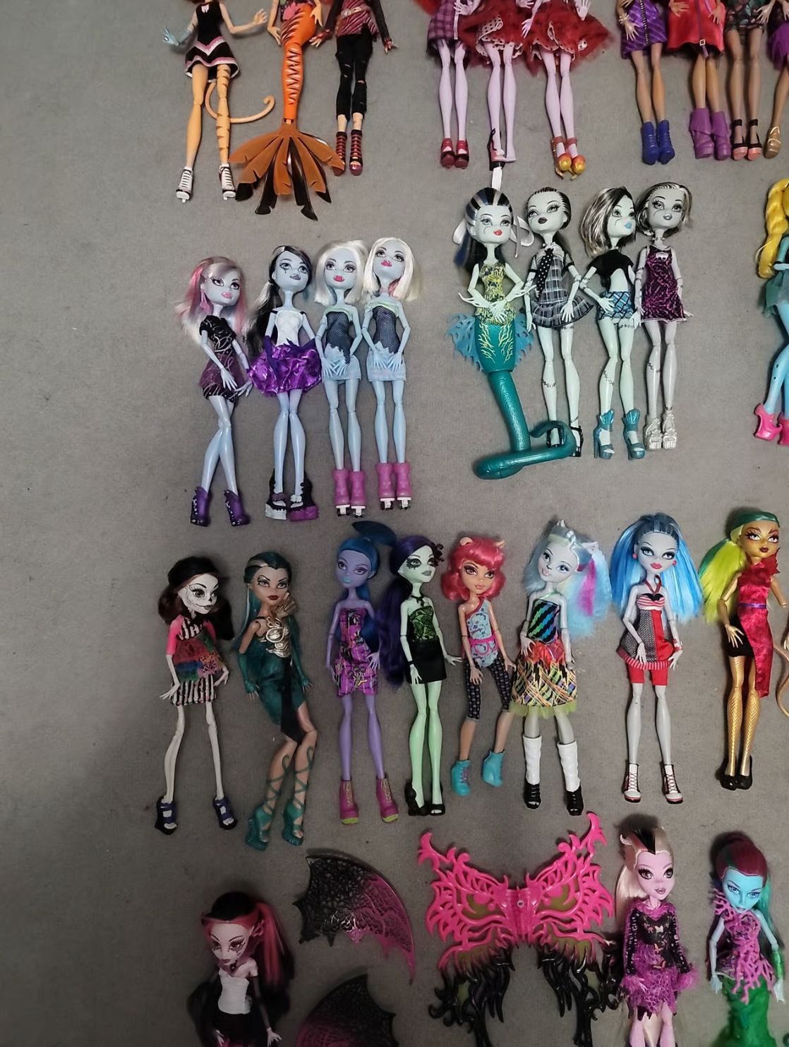 Huge Monster High Doll Lot 50 Dolls with 5 NIB Skelita Draculaura Cleo Mega Collection